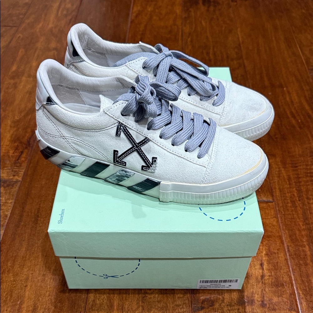 Off White Liquid Melt Low Vulcanized White Grey